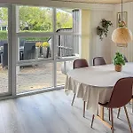 3 Bedroom Amazing In בית נופש *