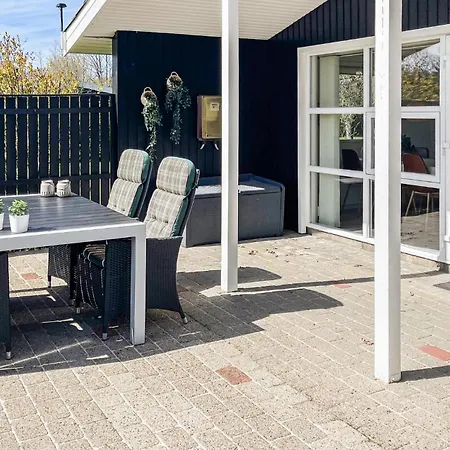펜션 3 Bedroom Amazing In Hemmet